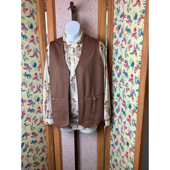 1960's - 1970's Trissi 2 Pc Double Knit Deadstock Vest and Inverted Pleat Skirt - Picture 10 of 12